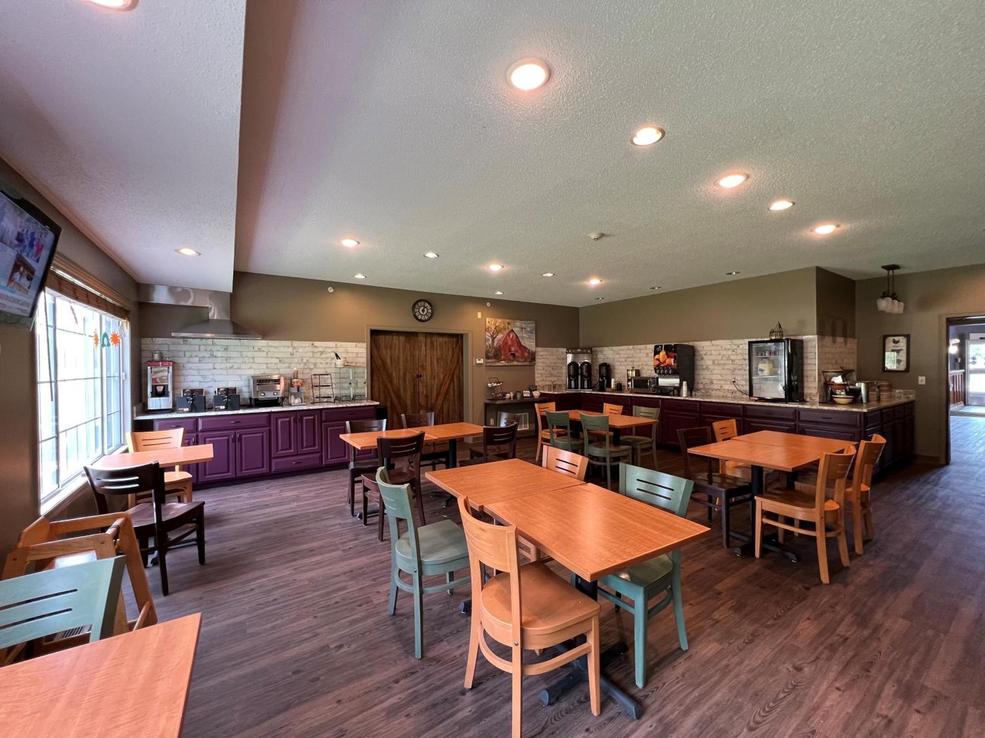 Country Inn Walker Екстериор снимка