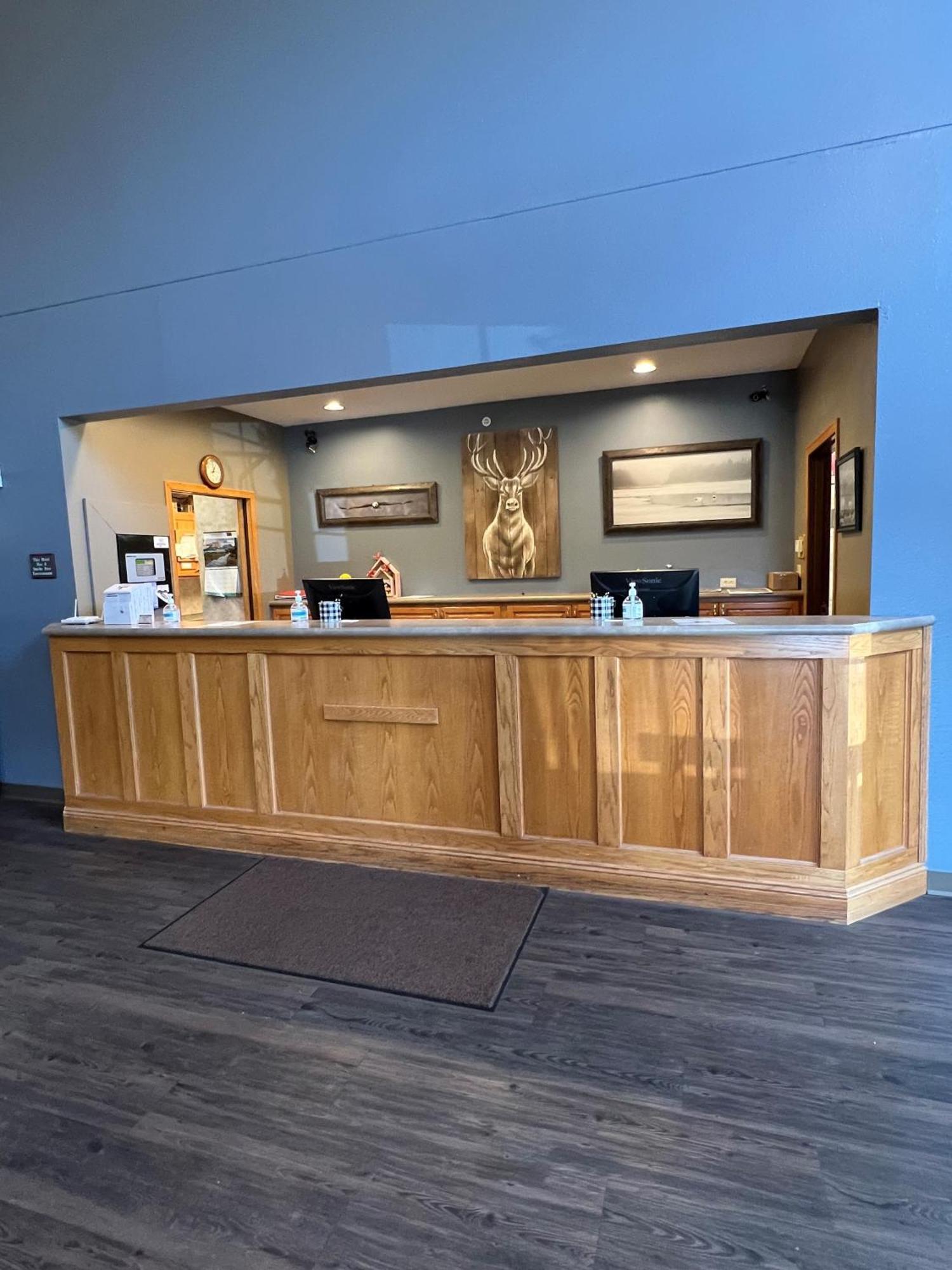 Country Inn Walker Екстериор снимка
