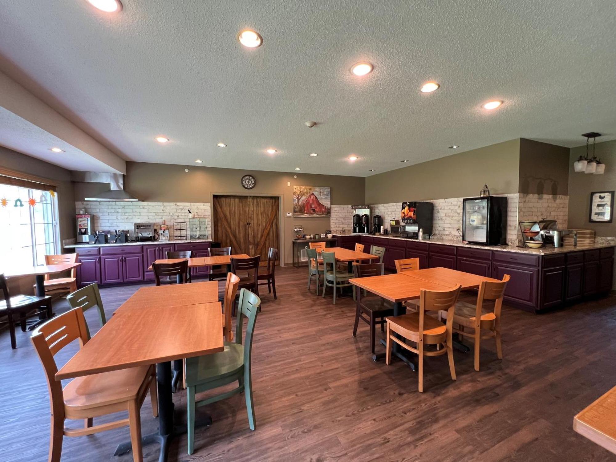 Country Inn Walker Екстериор снимка