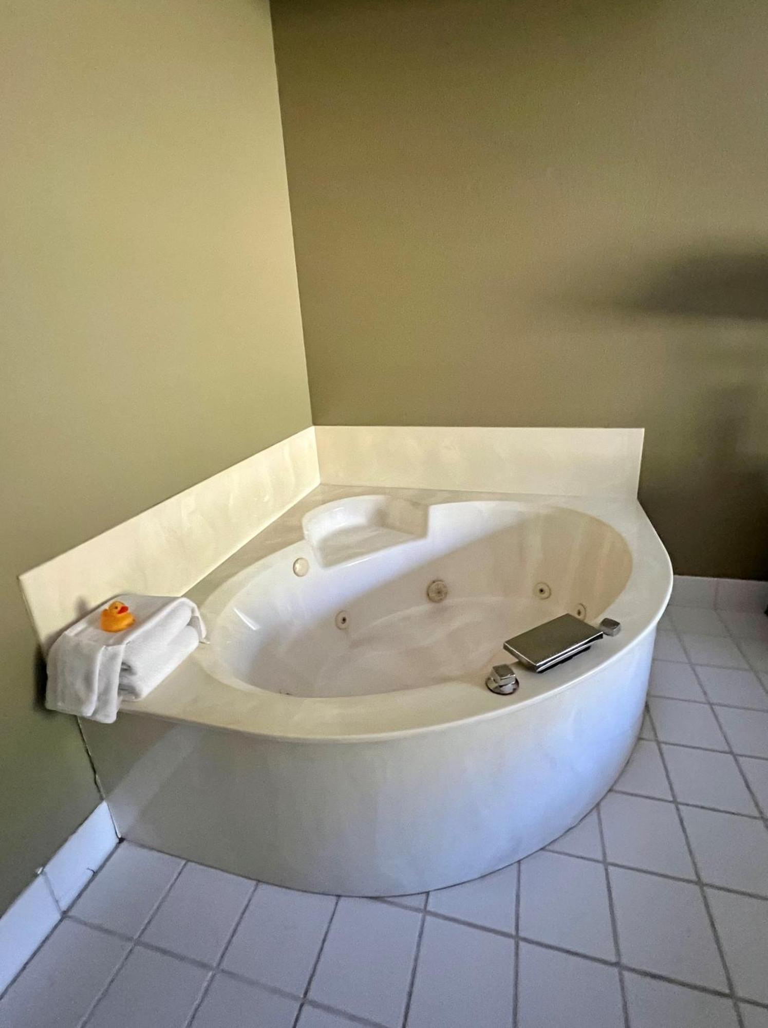 Country Inn Walker Екстериор снимка