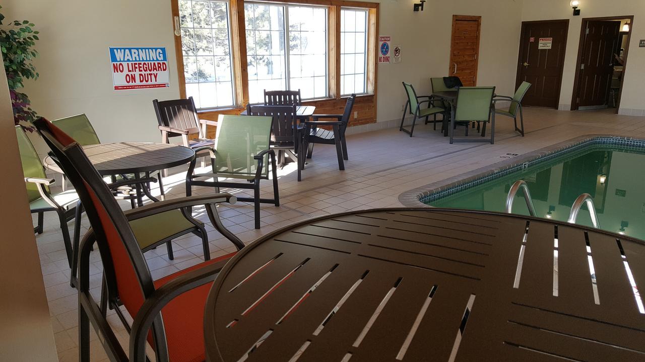 Country Inn Walker Екстериор снимка